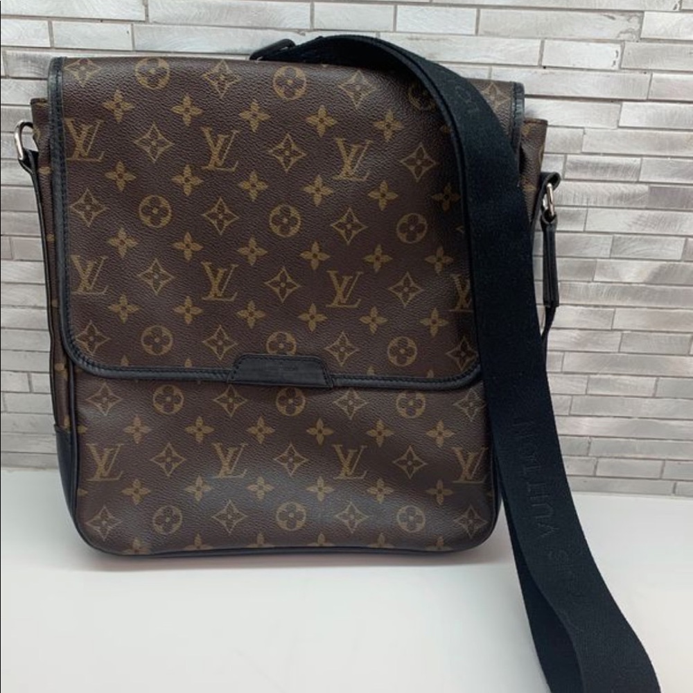 Louis Vuitton Monogram Macassar District MM - Picture 2 of 2